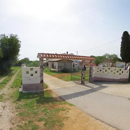 In Rebici Istrien 36091 Barban